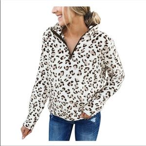 Leopard pullover